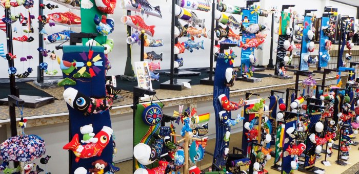 室内鯉のぼりの展示